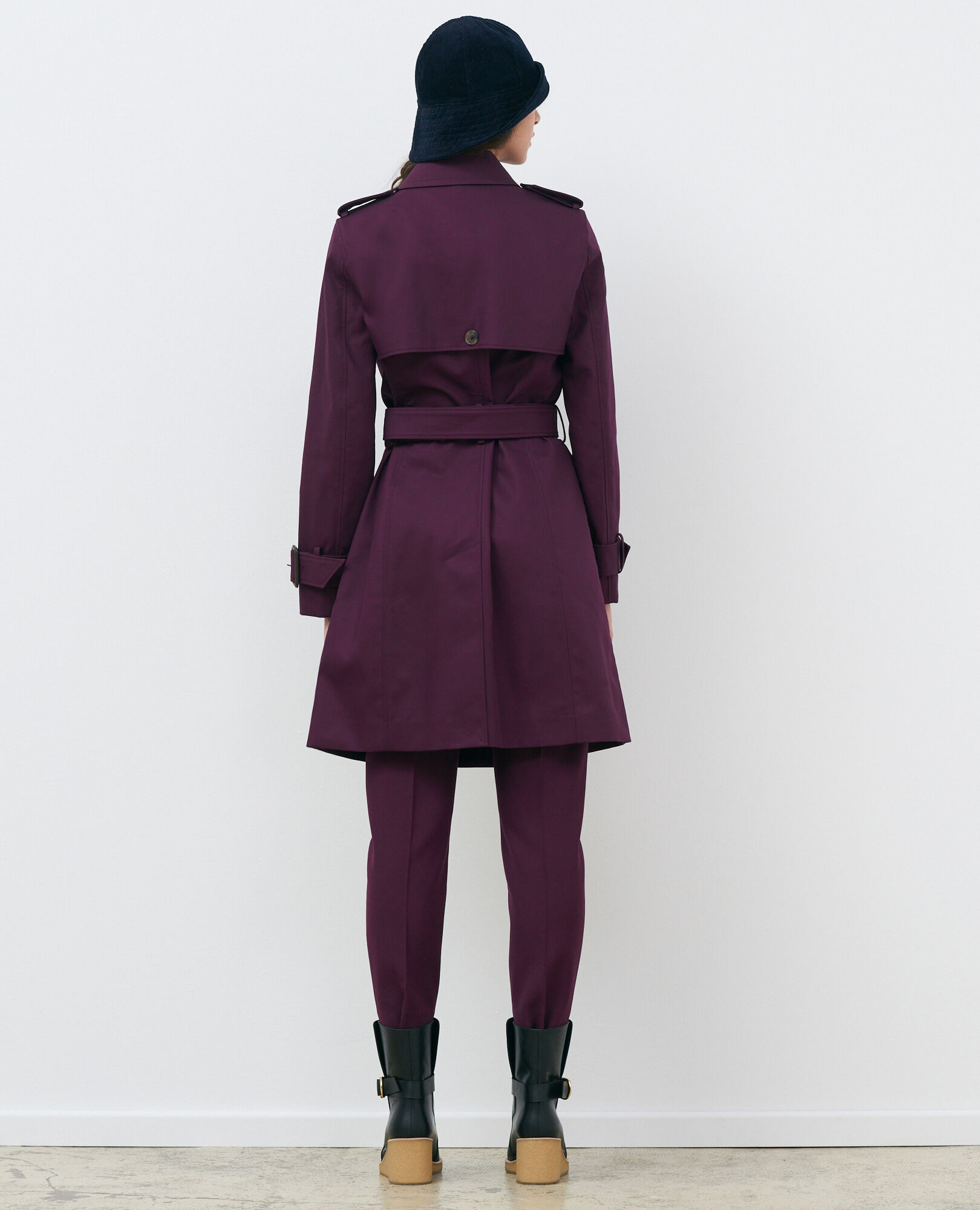 CATHERINE - Mittellanger Trenchcoat aus Baumwolle mit Gürtel Potent purple Mambert
