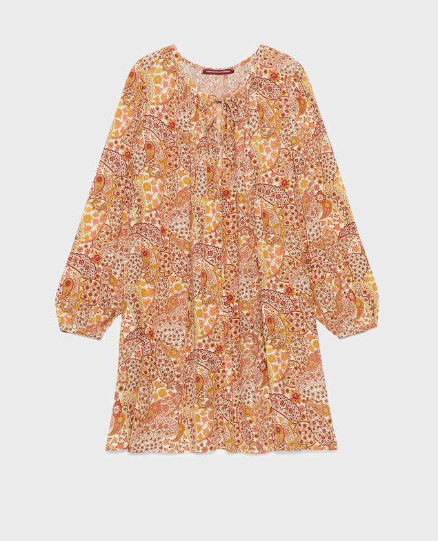 Fließendes gemustertes Kleid