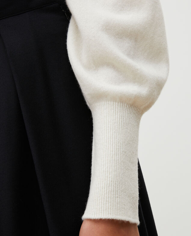 Feiner Pullover aus Kaschmir mit U-Boot-Kragen Jet stream