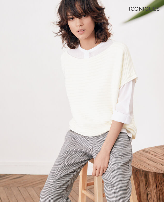 Nahtloser Rippstrickpullover mit kurzen Ärmeln Kaolin
