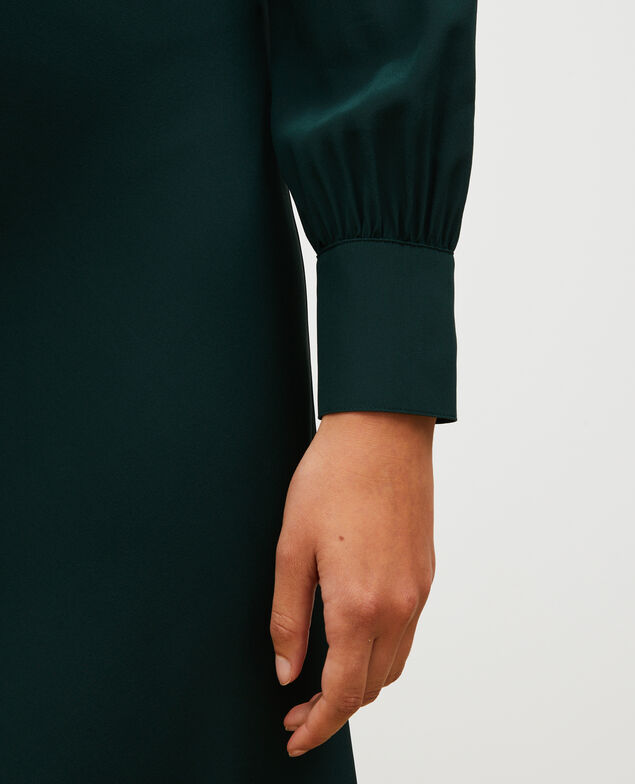 Schräg geschnittenes, fließend fallendes Seidenkleid Scarab