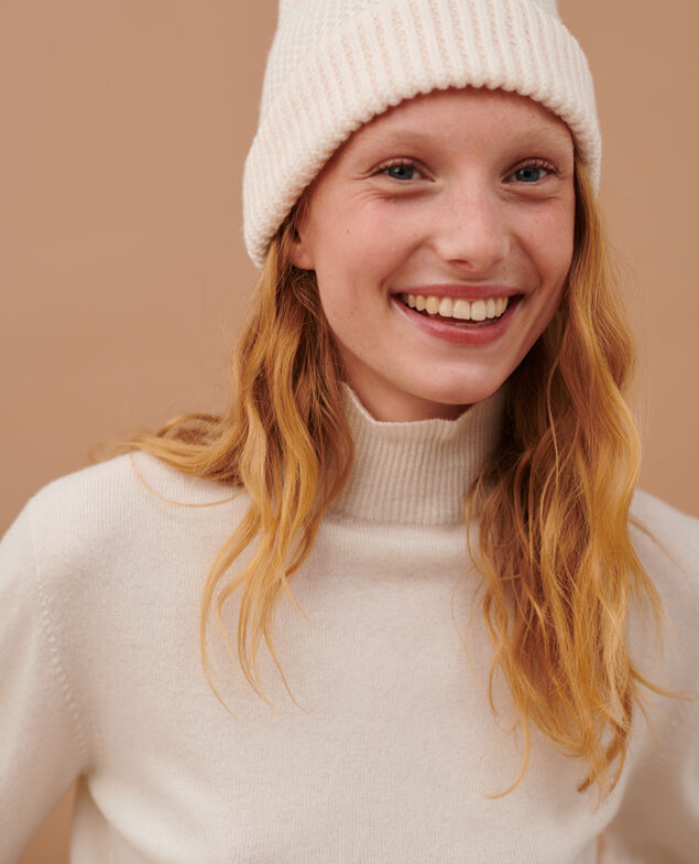 Mütze aus Wolle 8842 01 offwhite