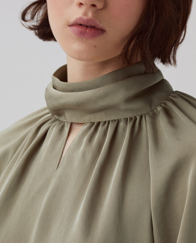 Fließend fallende Bluse mit seidigem Griff I560 covert green