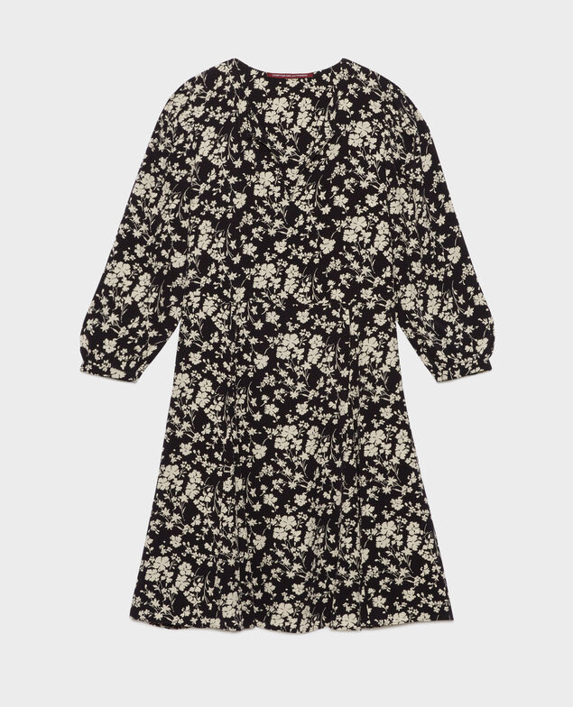 Fließendes gemustertes Kleid