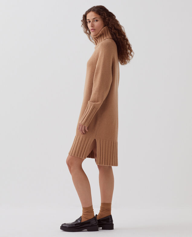 Pullover-Kleid mit Rollkragen aus Wolle I321 camel