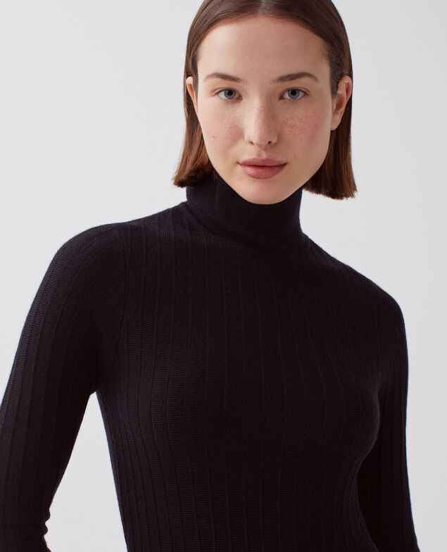 Langes Kleid aus Merinowolle H091 black beauty
