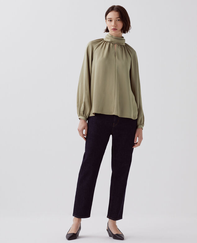 Fließend fallende Bluse mit seidigem Griff I560 covert green