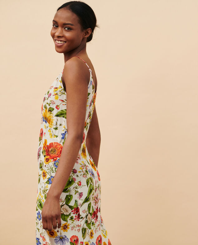 Asymmetrisches Kleid mit fließendem Fall