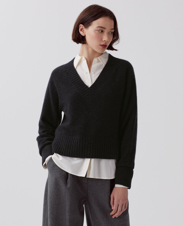 Pullover mit V-Ausschnitt aus Kaschmir I080 moonless gray