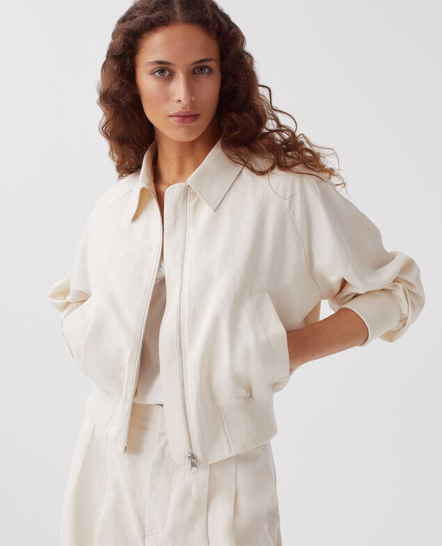Kurze Jacke mit Reißverschluss J314 beige