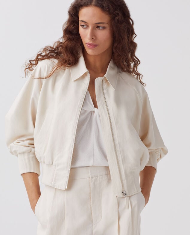 Kurze Jacke mit Reißverschluss J314 beige