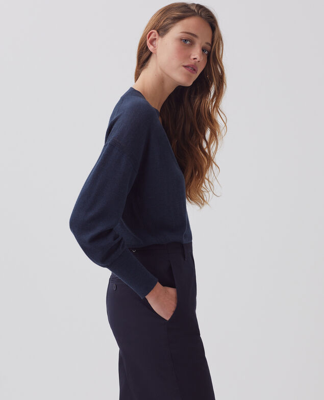 Pullover mit V-Ausschnitt aus Wolle und Seide J690 blueberry