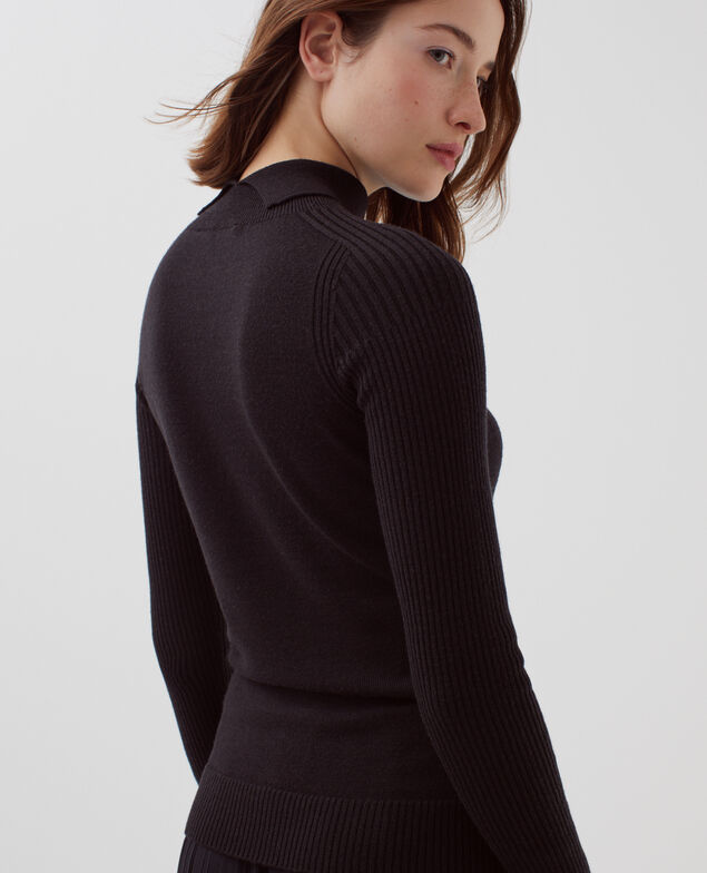 Taillierter Pullover aus Merinowolle H091 black beauty