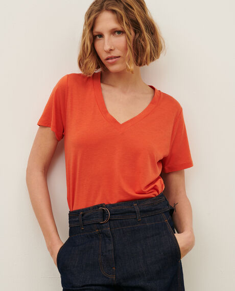 LÉA - Fließendes T-Shirt mit V-Ausschnitt 0250 tiger lily orange Paberne
