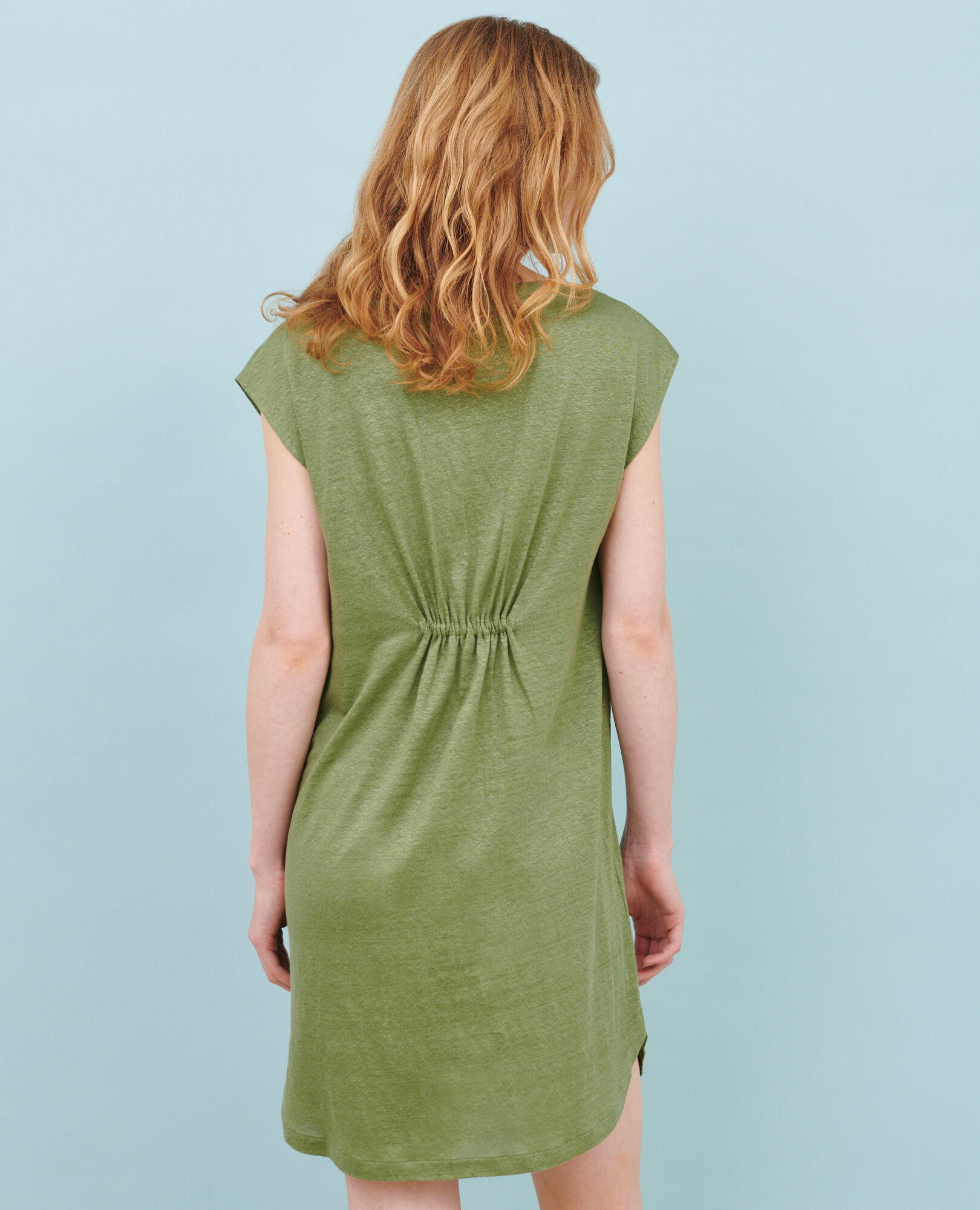 Kurzes Kleid aus Leinen 52 green 2sdj350f05