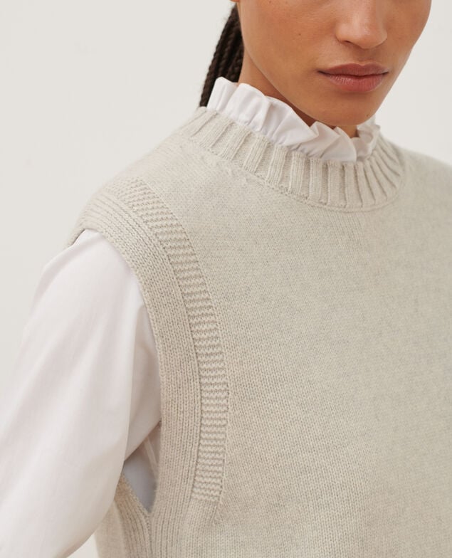 Ärmelloser Pullover A009 white knit