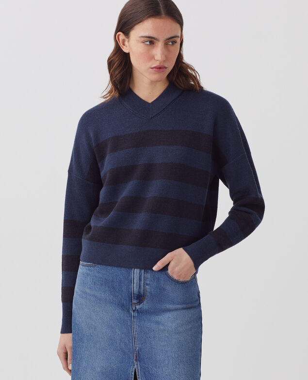 Marinepullover aus Merinowolle mit V-Ausschnitt J092 st blue black