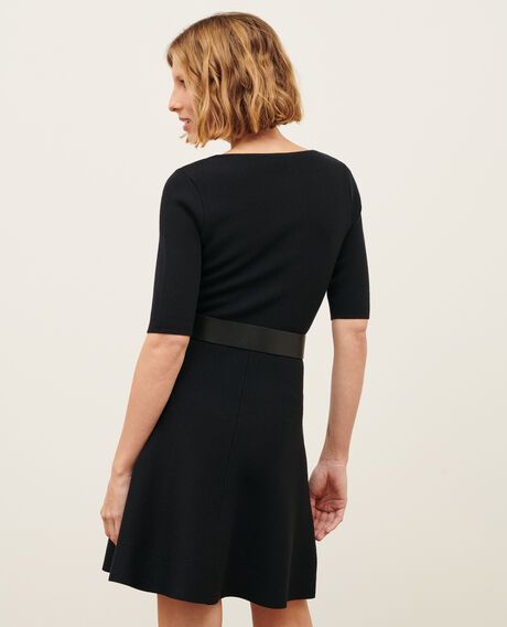 Kurzes Kleid aus Wolle 8824 09 black 2wdk298w21