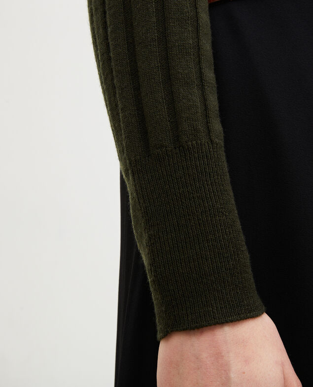  Rippstrickpullover mit Stehkragen aus Merinowolle Military green