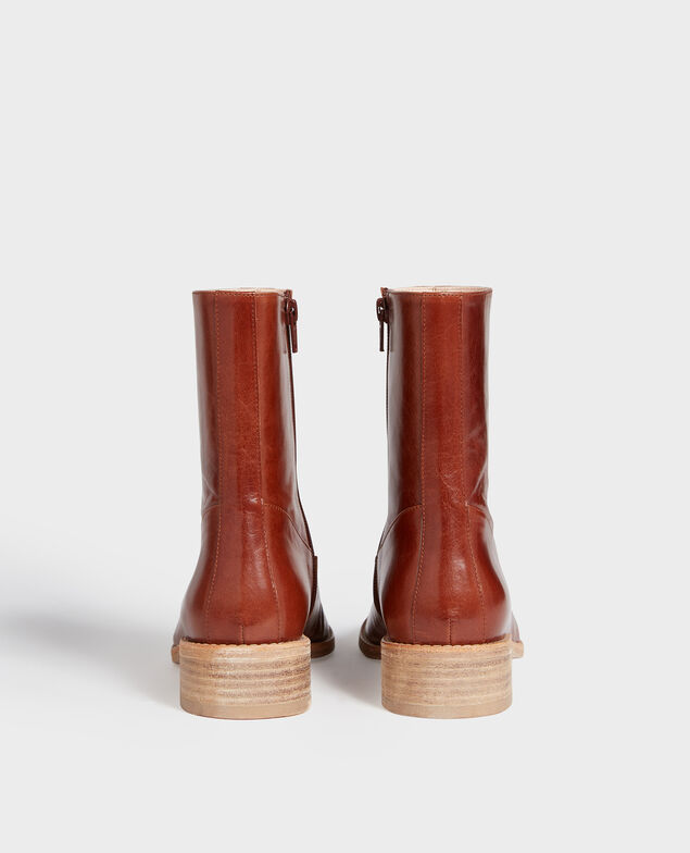 Enge Boots aus Leder Camel