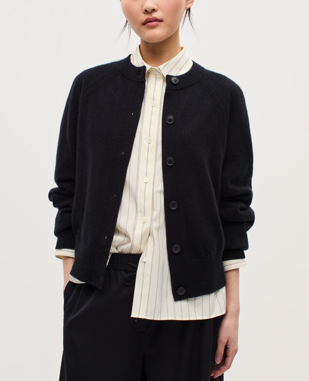 Cardigan mit Rundhalsausschnitt aus Kaschmir K090 black st navy
