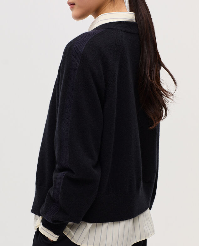 Cardigan mit Rundhalsausschnitt aus Kaschmir K090 black st navy
