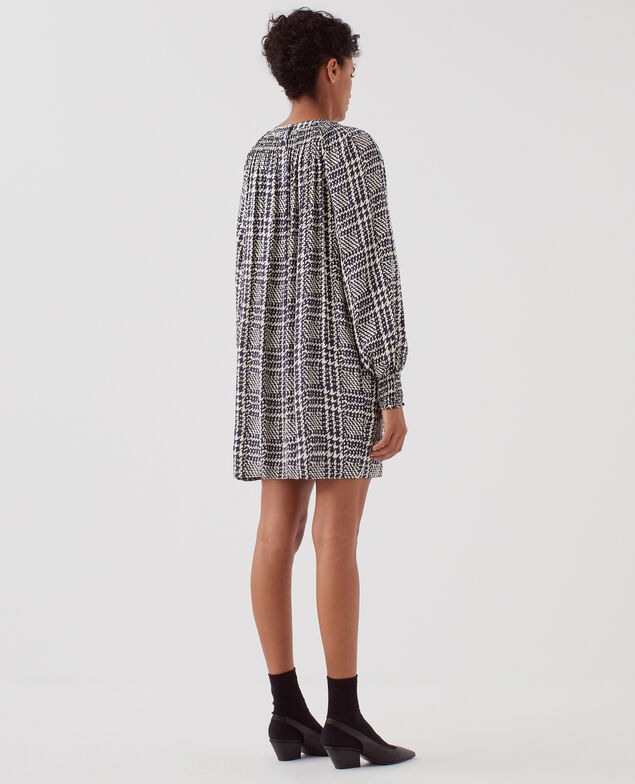 Kurzes, fließend fallendes Langarmkleid I681 houndstooth ble