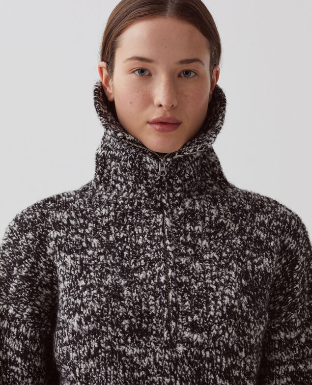 Rollkragenpullover mit Reißverschluss I099 boucle blk/white