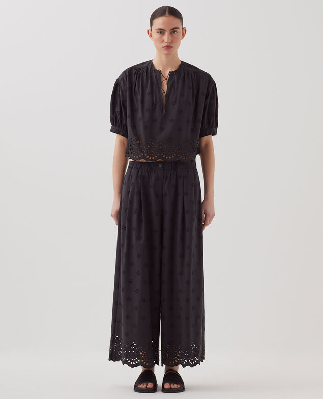 Bluse mit Lochstickerei aus Baumwolle H091 black beauty