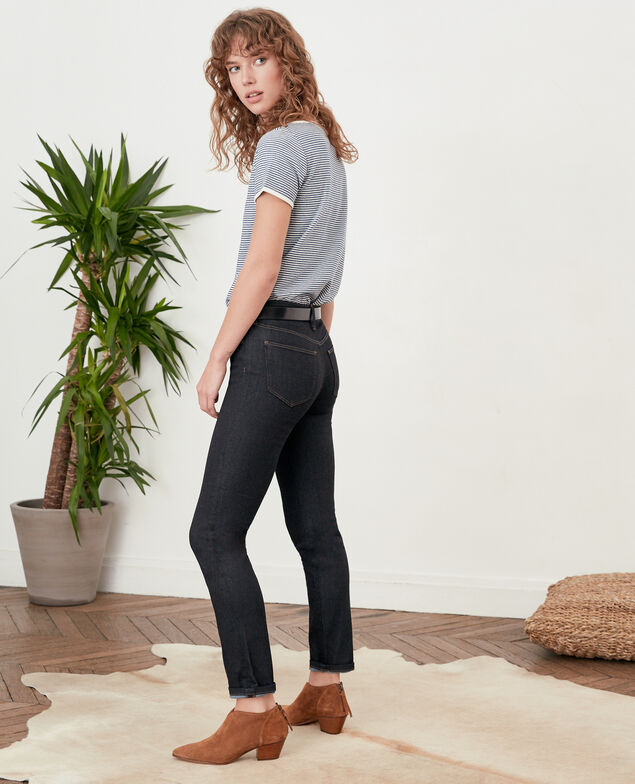Jeans in Zigarettenform Raw
