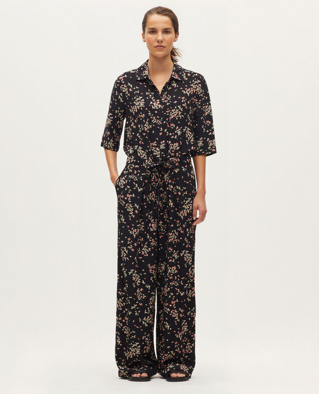 Kurzärmliger Jumpsuit mit fließendem Fall K110 semis pink