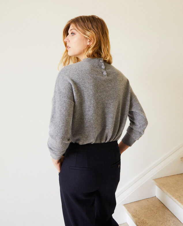 Pullover mit Knöpfen im Rücken 100 % Kaschmir Light grey