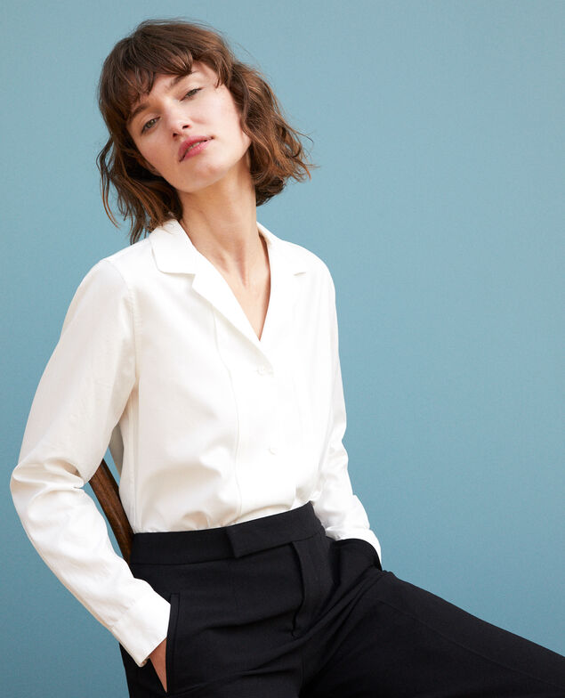 Bluse mit Offizierskragen Weiß