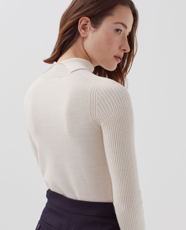 Taillierter Pullover aus Merinowolle I307 ecru