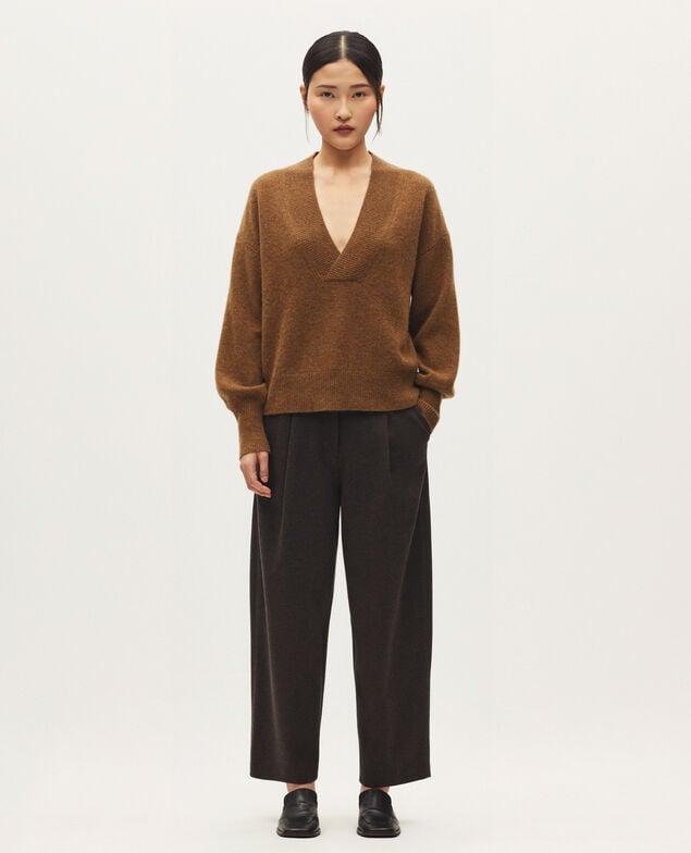 Pullover mit V-Ausschnitt aus Kaschmir K350 mel brown