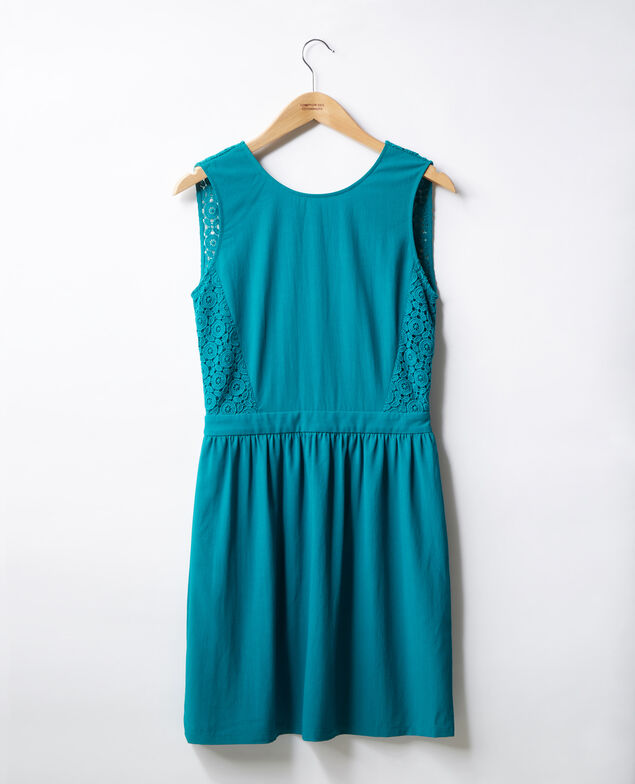 Kleid mit tiefem V-Ausschnitt im Rücken aus Spitze Pacific green