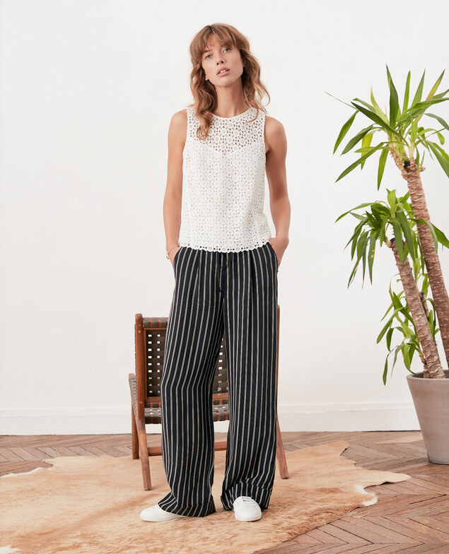 Top mit englischer Stickerei Off white