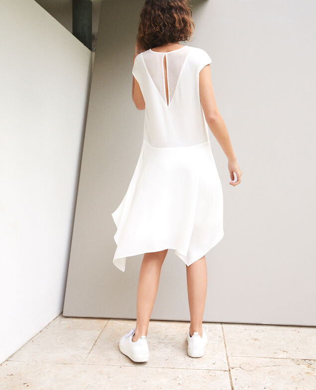 Kleid mit V-Ausschnitt Weiß