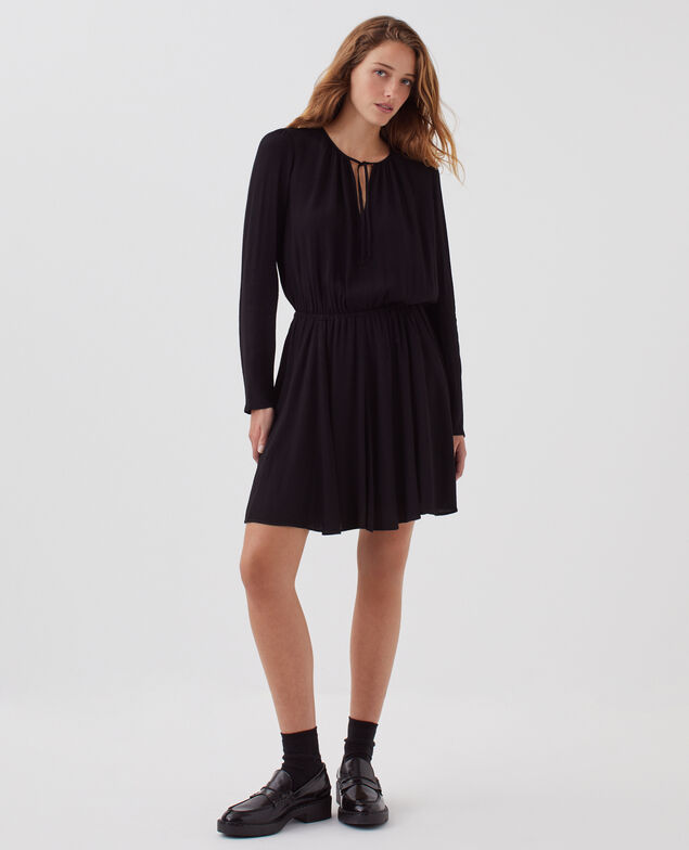 Kurzes Kleid mit fließendem Fall H091 black beauty