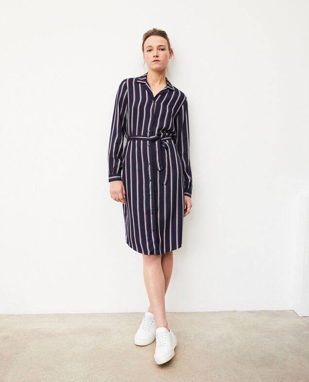  Kleid mit offenem Kragen  Blau