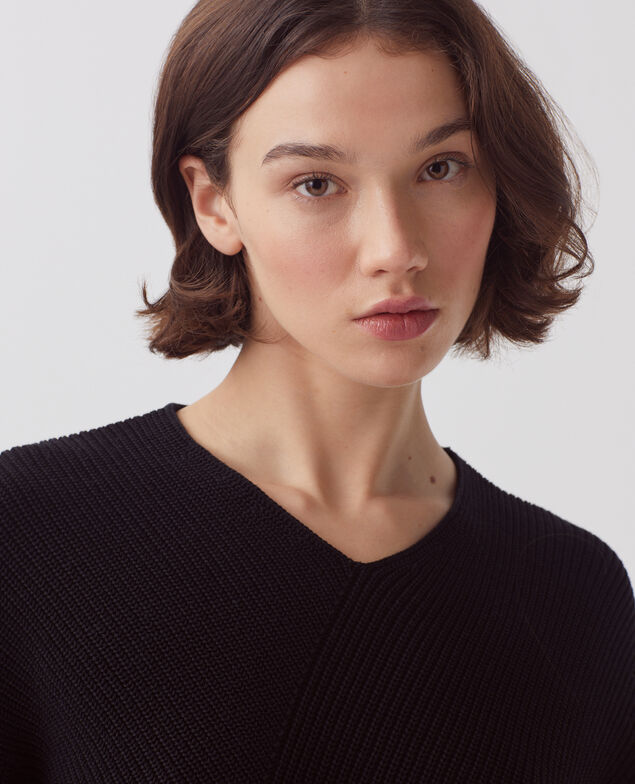 Pullover mit V-Ausschnitt aus Baumwolle H091 black beauty