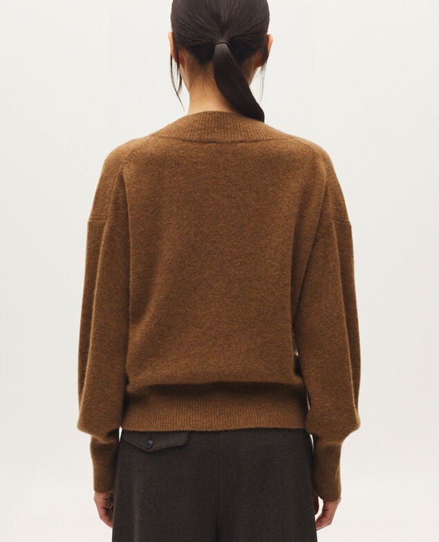 Pullover mit V-Ausschnitt aus Kaschmir K350 mel brown